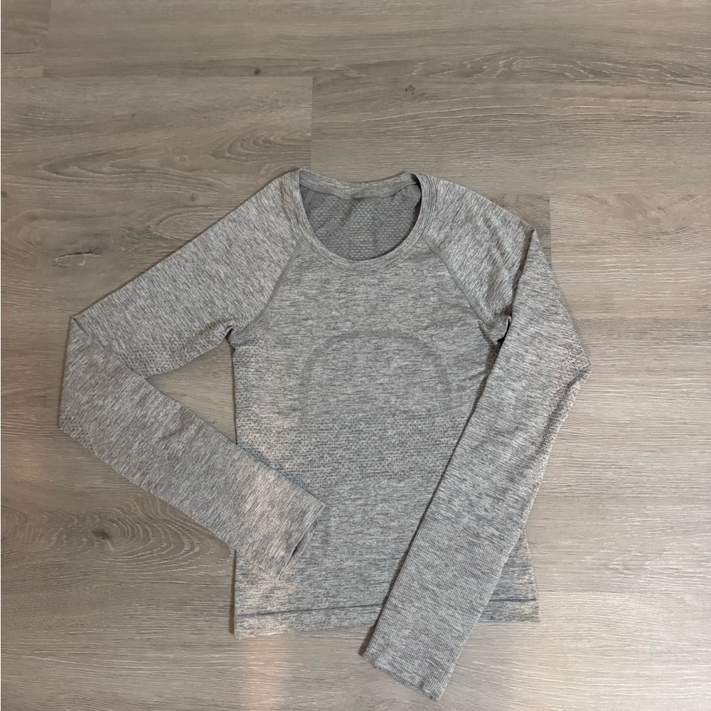 Lululemon Gray Long Sleeve Swiftly Tech *waist length